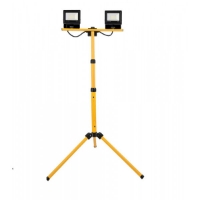 Imagen de Equipo de focos con trípode para obra 220v.