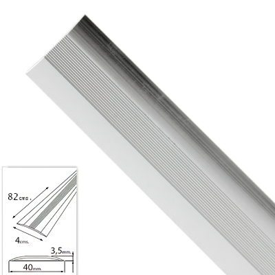 Imagen de Tapajuntas Adhesivo Para Moquetas Metal Plata   82,0 cm.