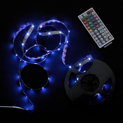 Imagen de Tira Led Multicolor Rgb Con Mando Adhesiva Con 150 Leds 36 W 12 V. 850 Lumenes Luz Multicolor IP 20 5 Metros